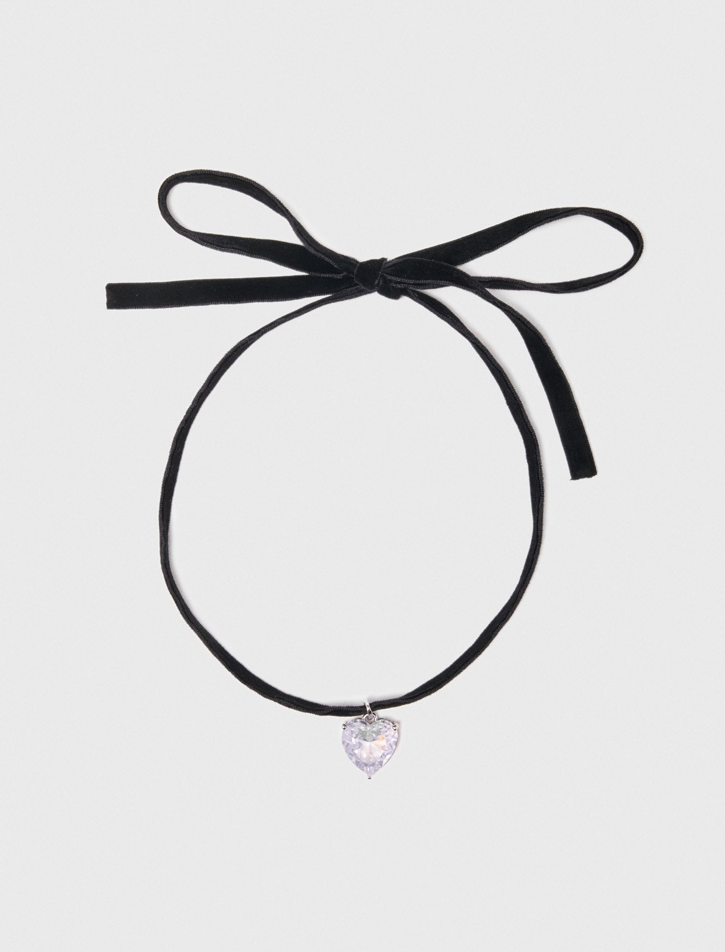 Heart necklace with velvet cord Black