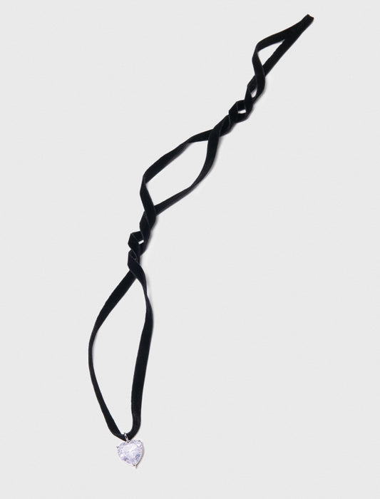 Heart necklace with velvet cord Black