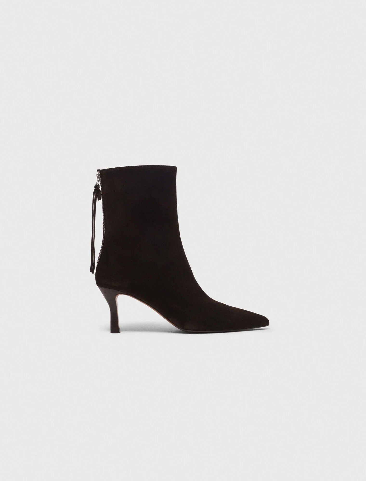 Zipped suede ankle boots