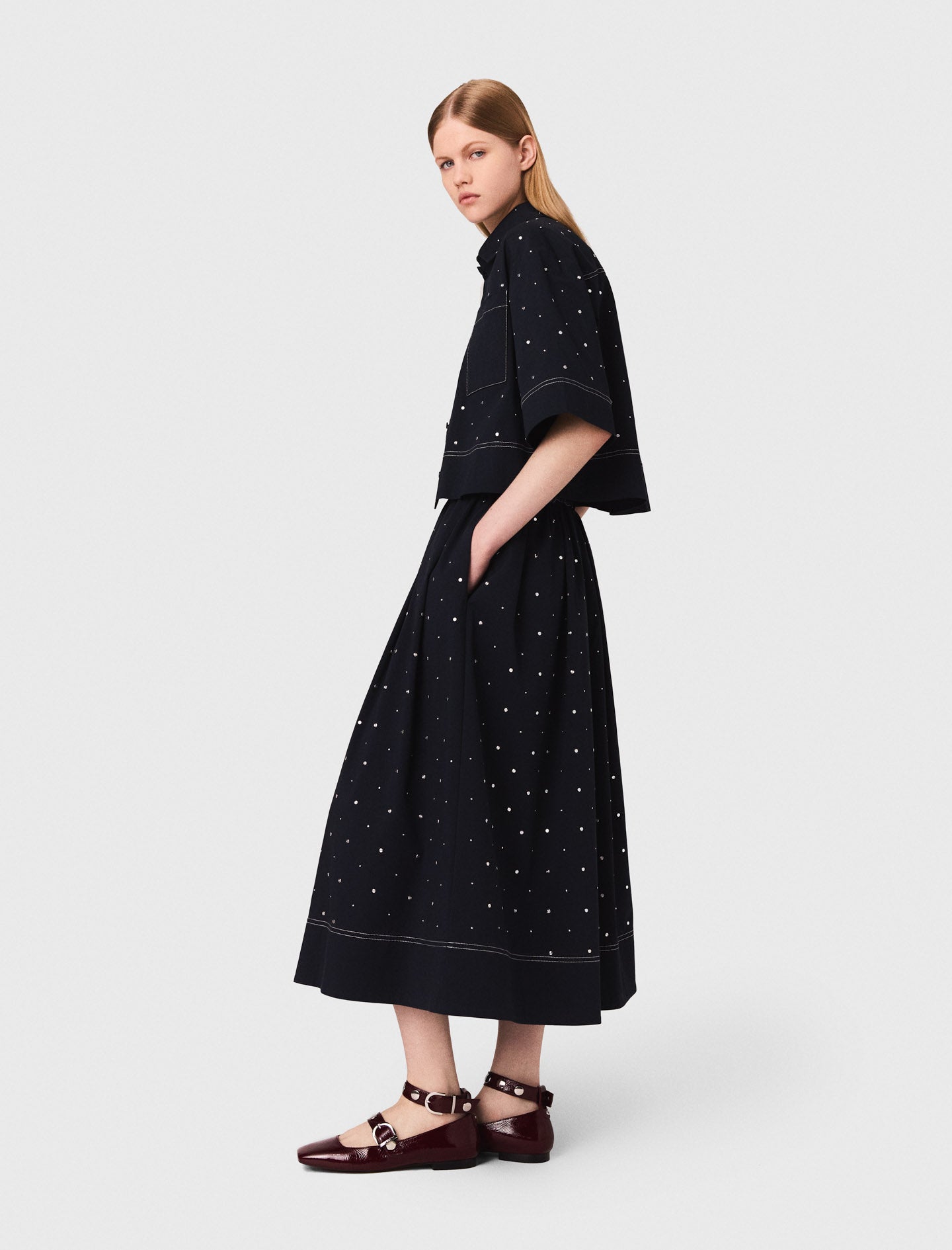 Cropped shirt with studs