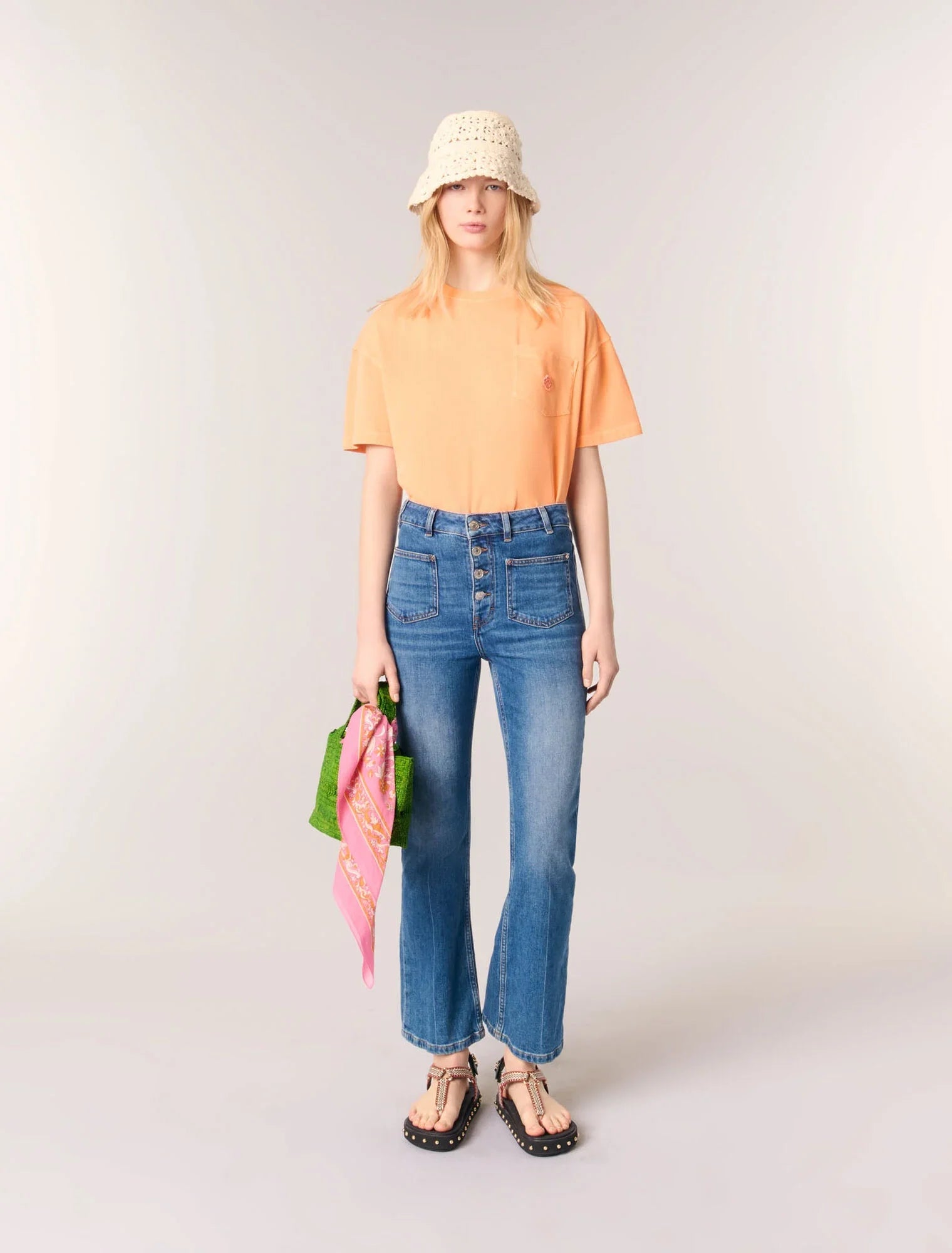 Blue-featured-Denim jeans with pockets