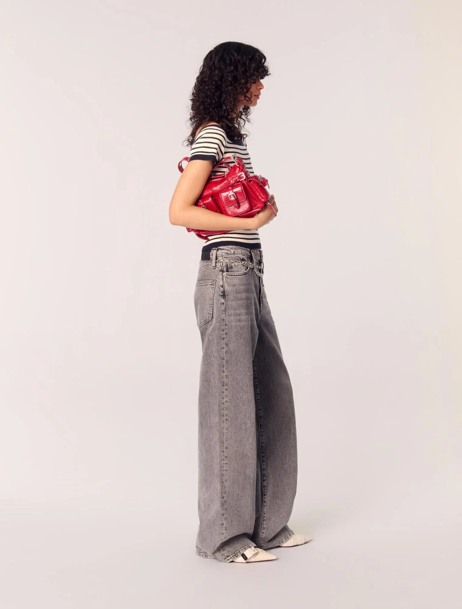 Grey-Wide-Leg Jeans With Chain-Link Belt