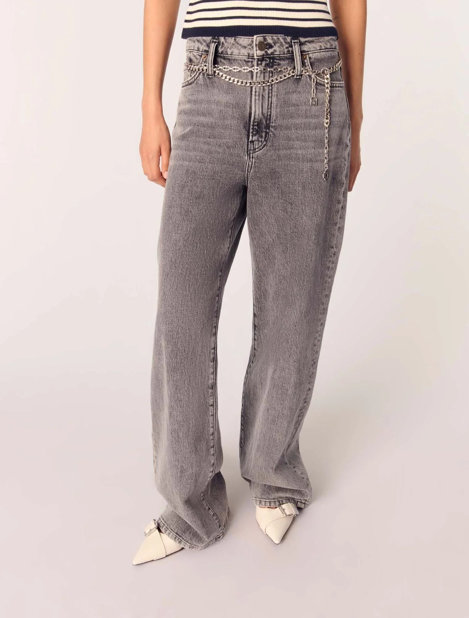 Grey-Wide-Leg Jeans With Chain-Link Belt