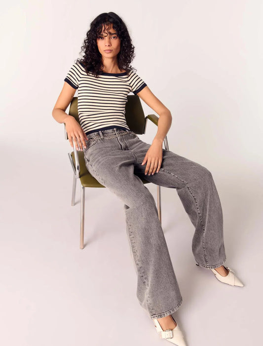 Grey-Wide-Leg Jeans With Chain-Link Belt