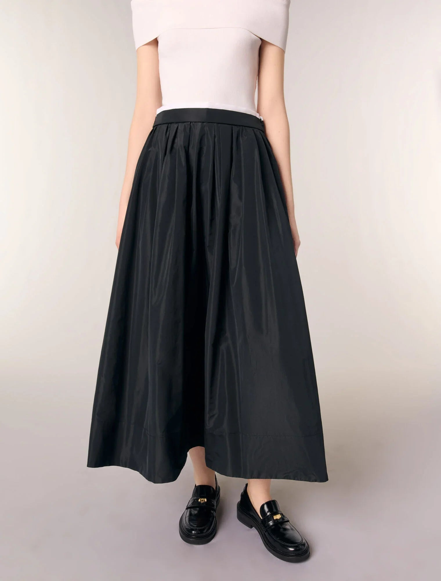 Black-Long skirt with contrast waistband