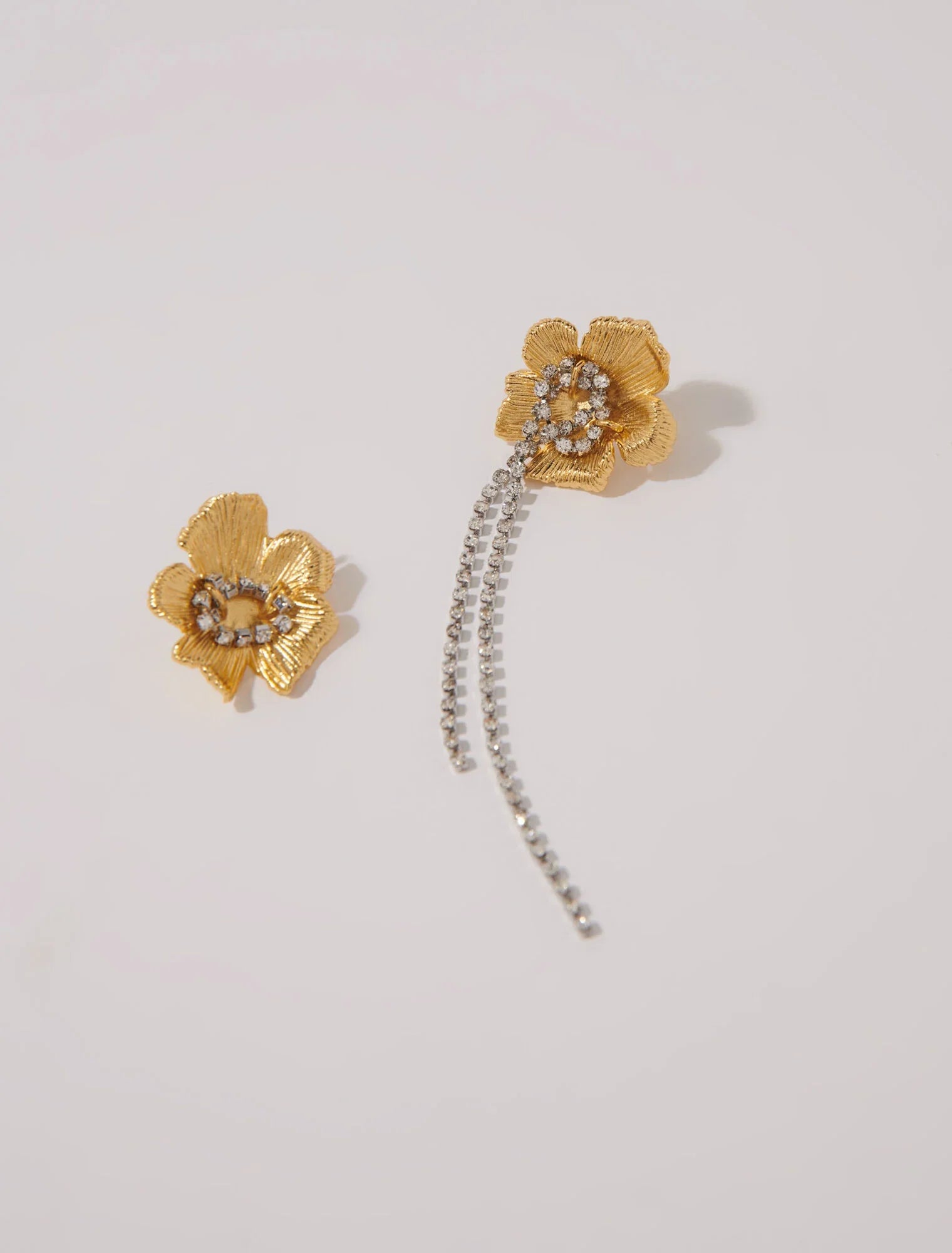 mfabi00975 flower earrings gold