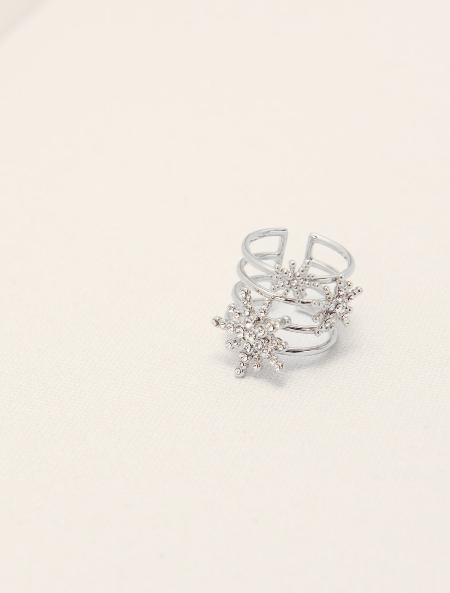 Silver-Rhinestone star ring