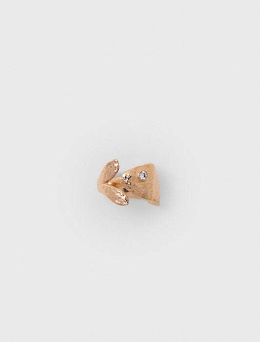 Fish rhinestone ring Gold