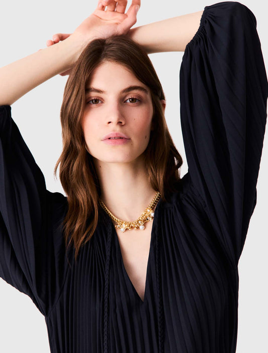 Asymmetric wide chain necklace Gold