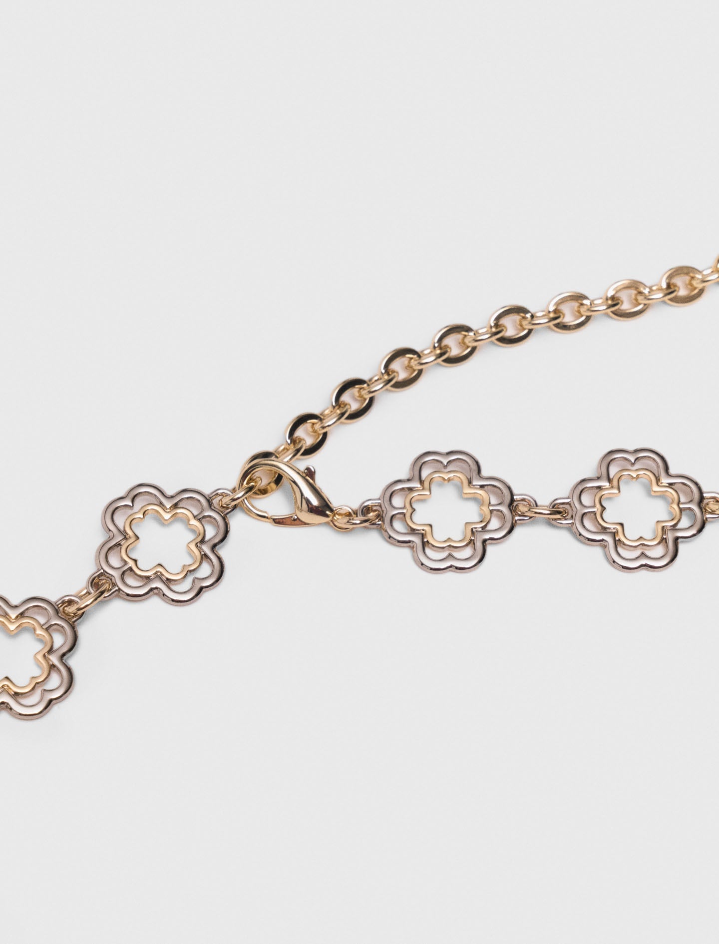 Two-tone Clover chain belt