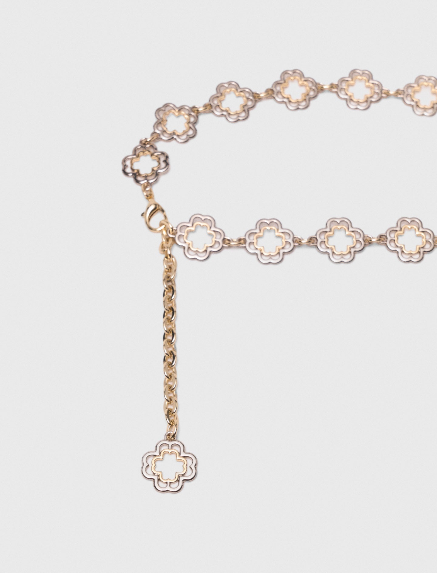 Two-tone Clover chain belt