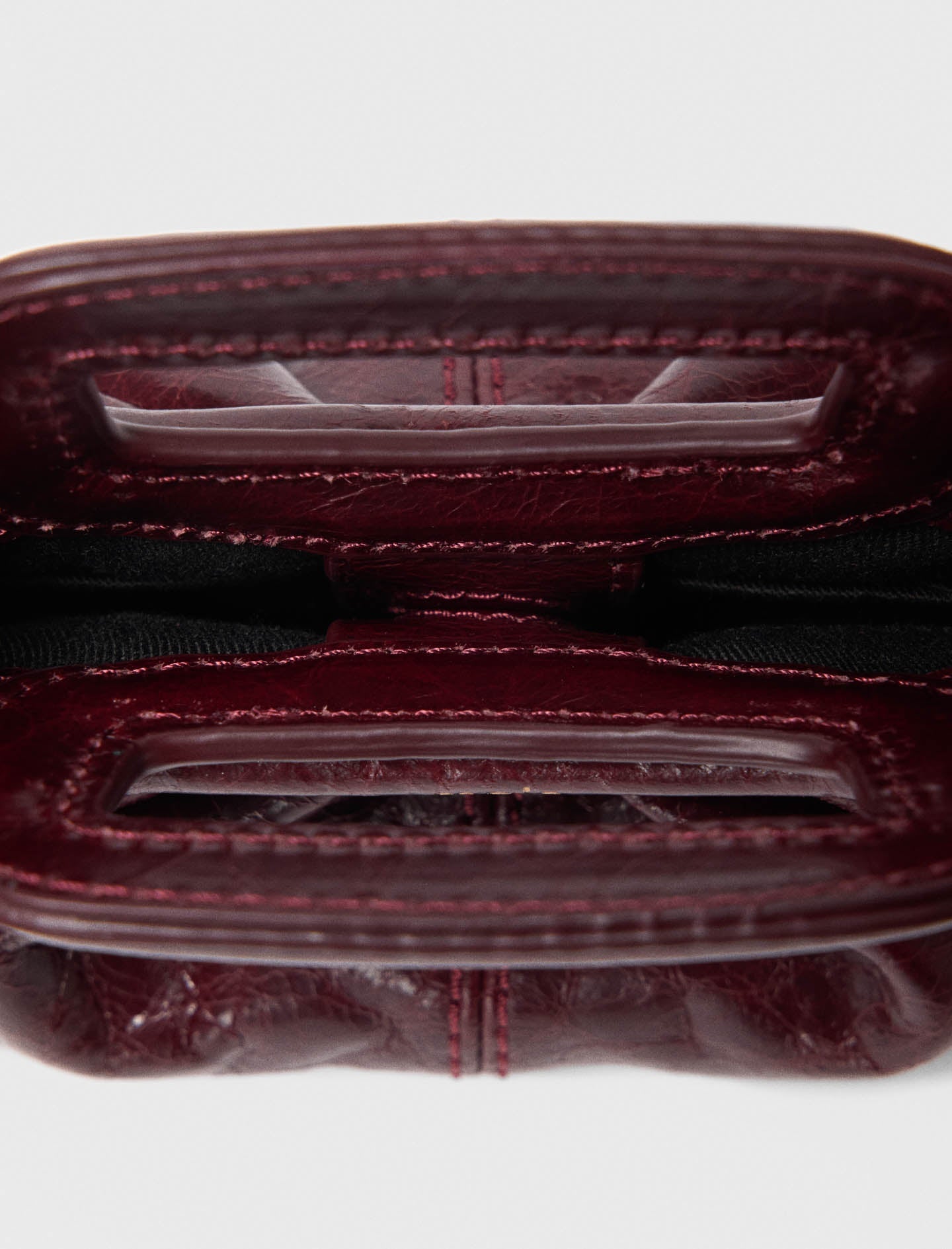 Crackled leather mini clutch Burgundy