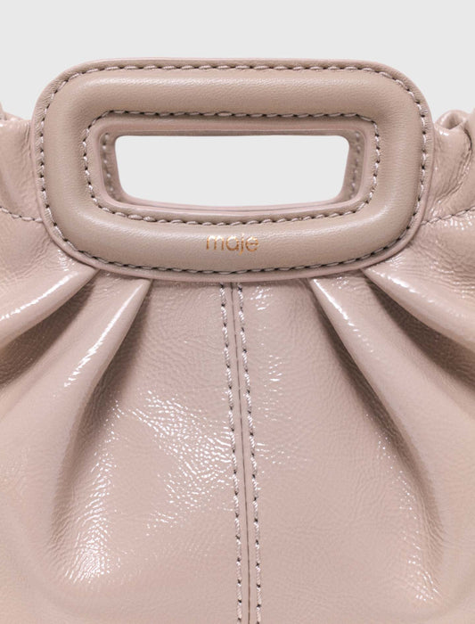 حقيبة كلاتش صغيرة من الجلد