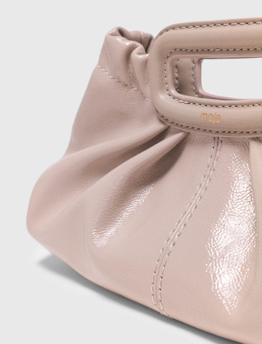 حقيبة كلاتش صغيرة من الجلد