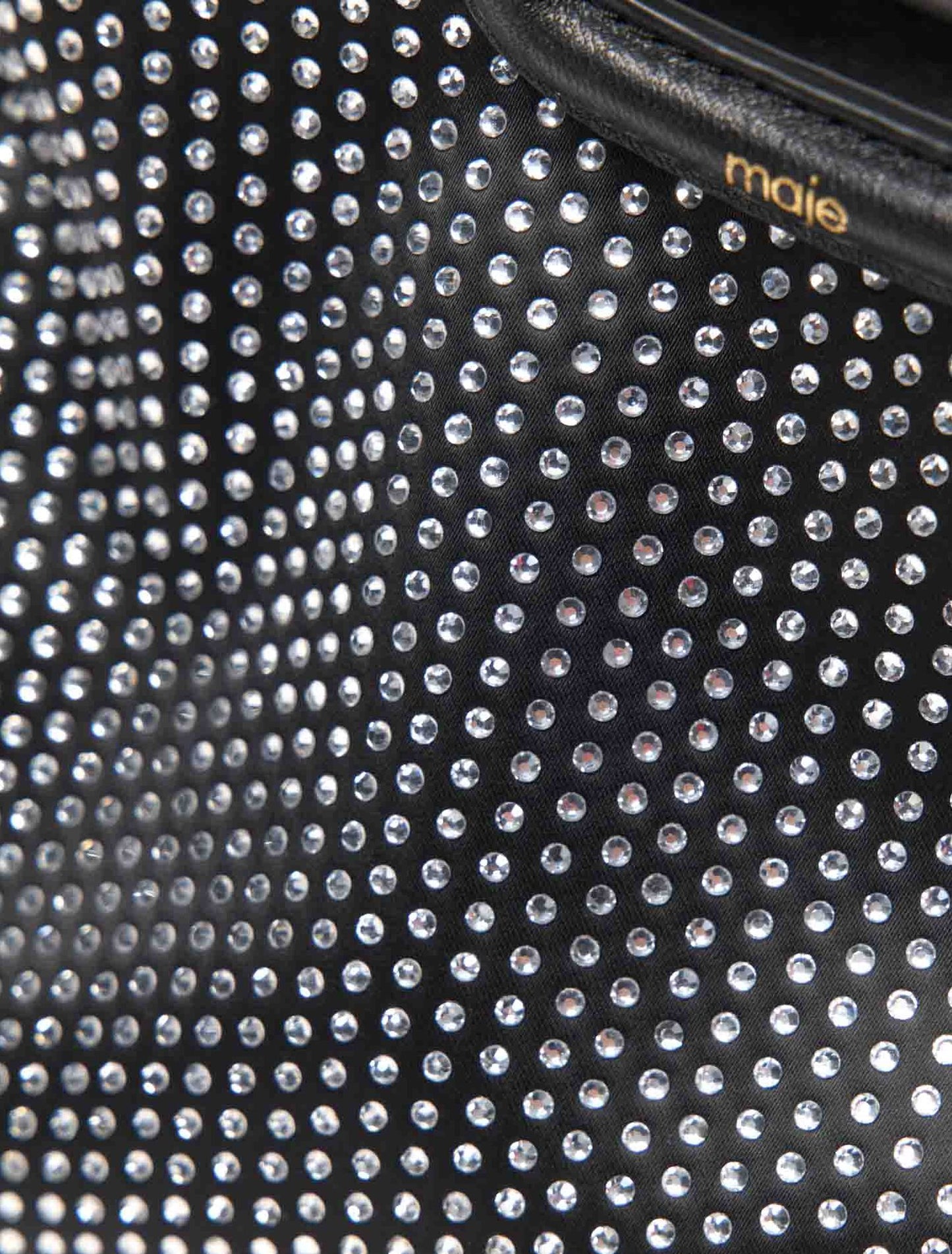 حقيبة ميس إم صغيرة باللون الأسود