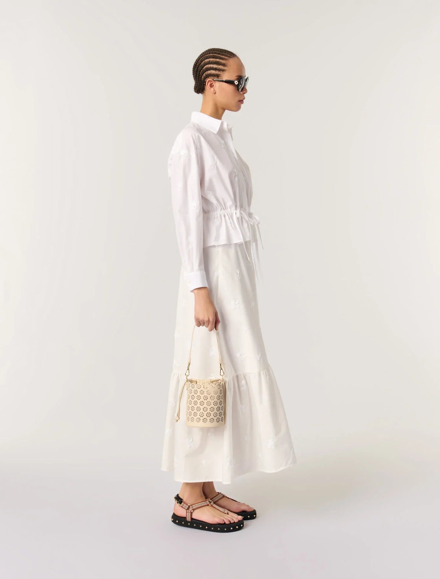 White-Short embroidered shirt