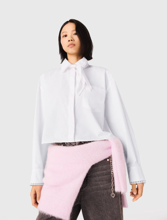 قميص أبيض بياقة كروشيه