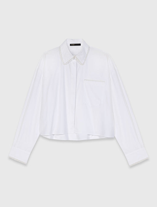 قميص أبيض بياقة كروشيه