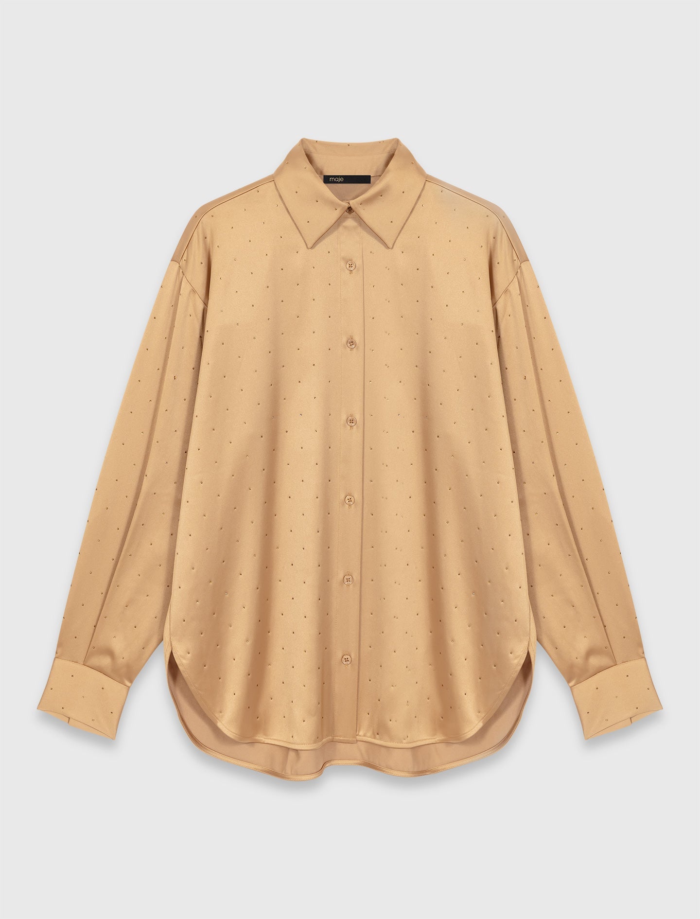 قميص من الساتان المزين بأحجار الراين