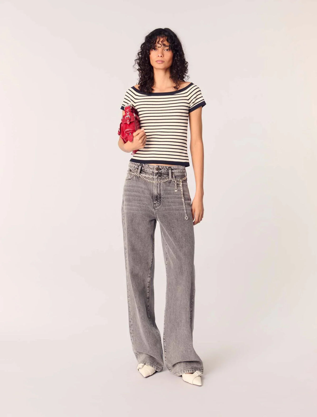 Grey-featured-Wide-Leg Jeans With Chain-Link Belt