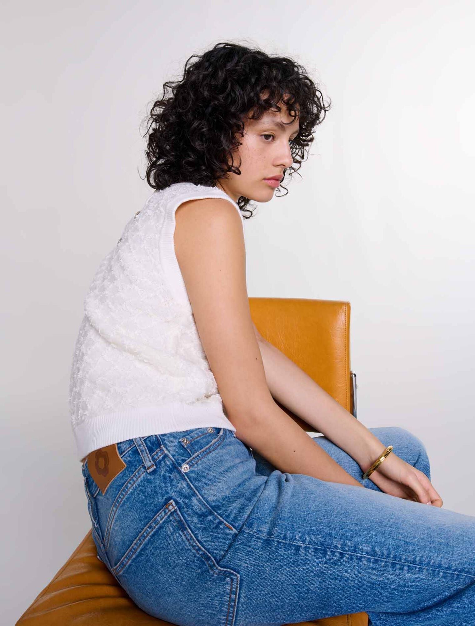 Ecru-Sleeveless knit jumper