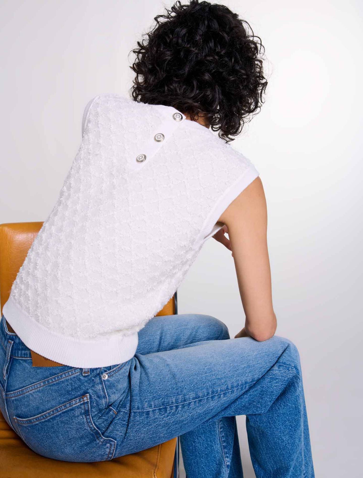 Ecru-Sleeveless knit jumper