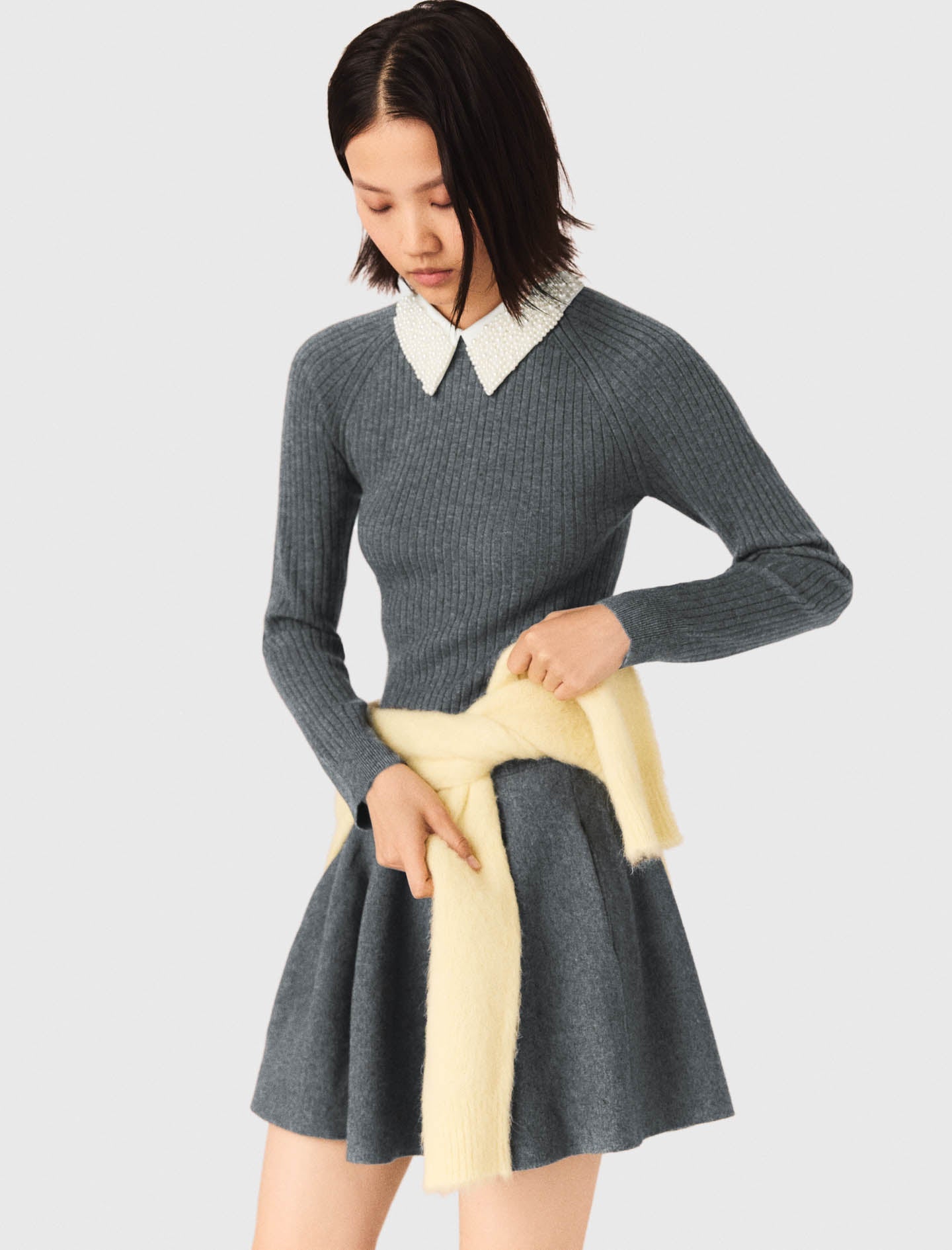 Beaded-collar short knit dress GREY