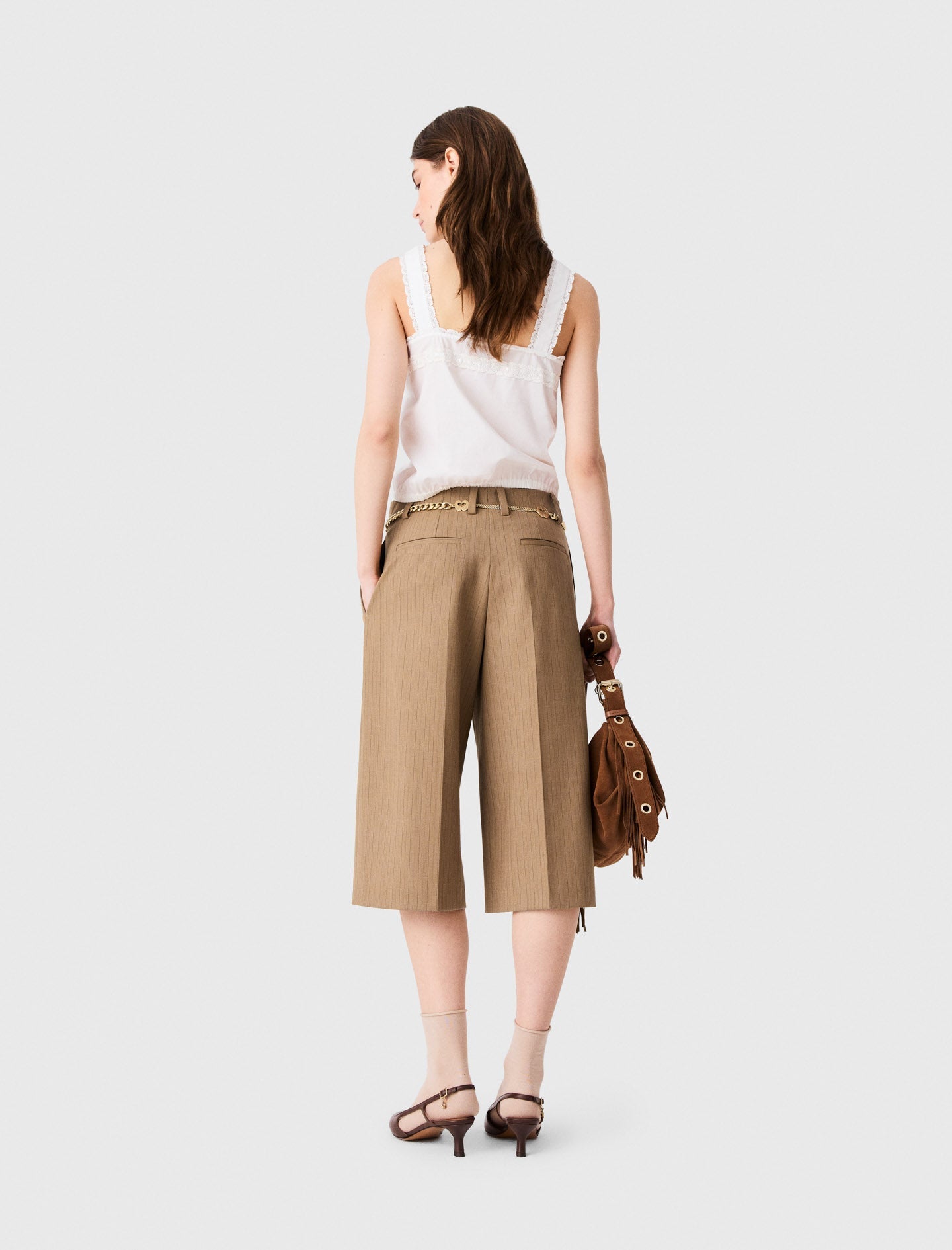 Tailored pleated Bermuda shorts Beige